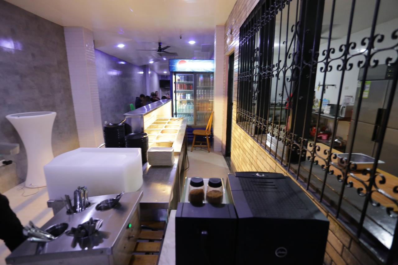 Halfway House Hostel Mactan Cebu Airport Lapu-Lapu City Exterior foto