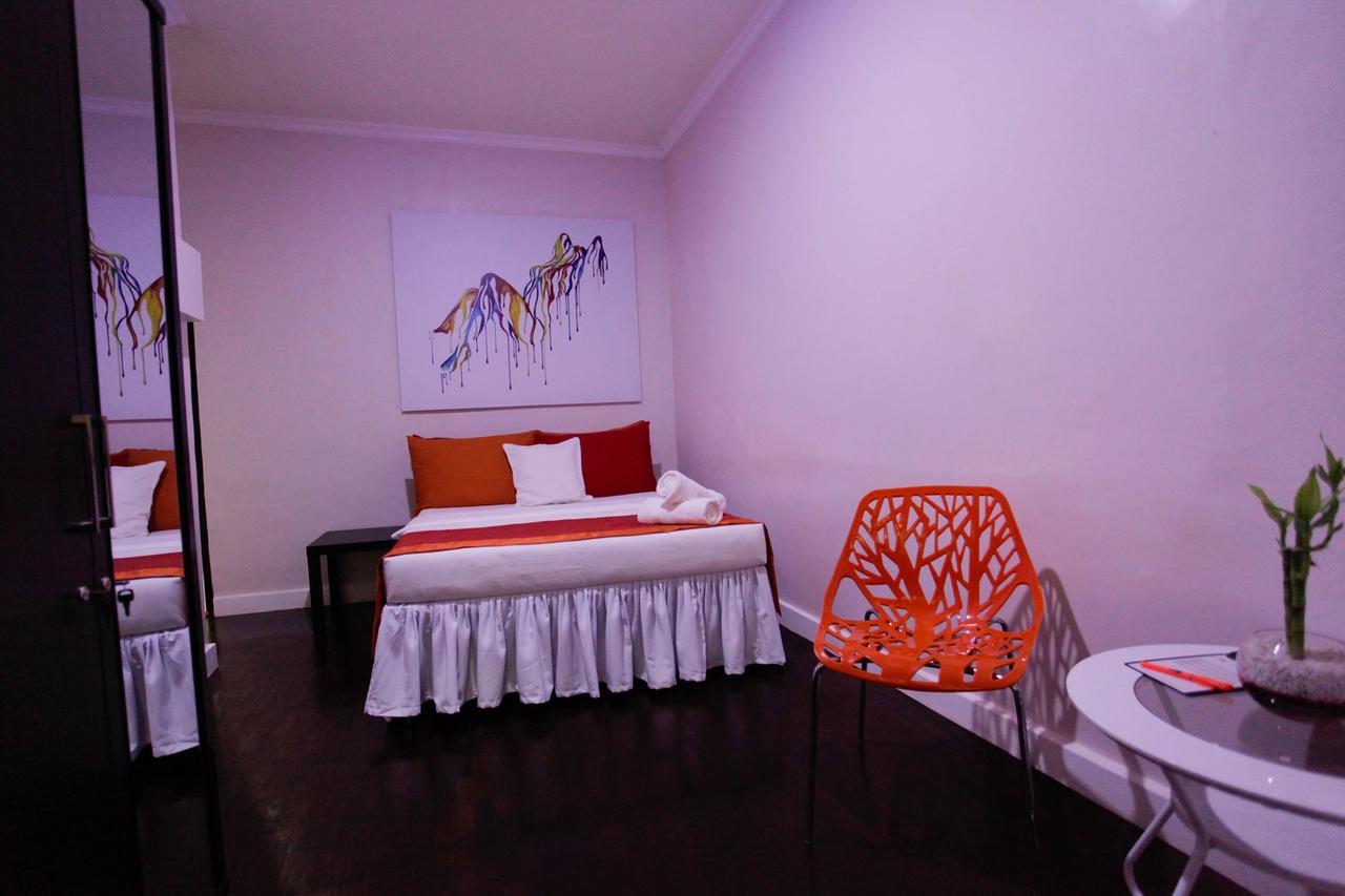 Halfway House Hostel Mactan Cebu Airport Lapu-Lapu City Exterior foto